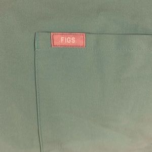 Figs scrubs in size L. Like new. Pants are joggers set $40